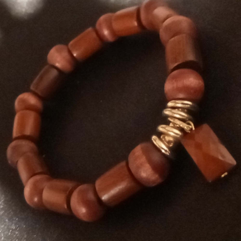 Men's Xtra lg. Sz9 wooden beaded bracelet with crystal cut fire agate bead